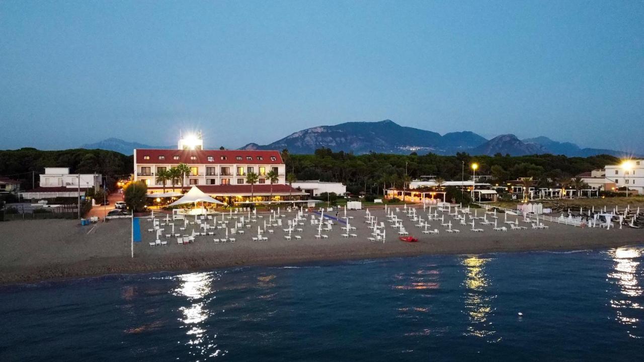 Hotel Schuhmann Paestum Esterno foto