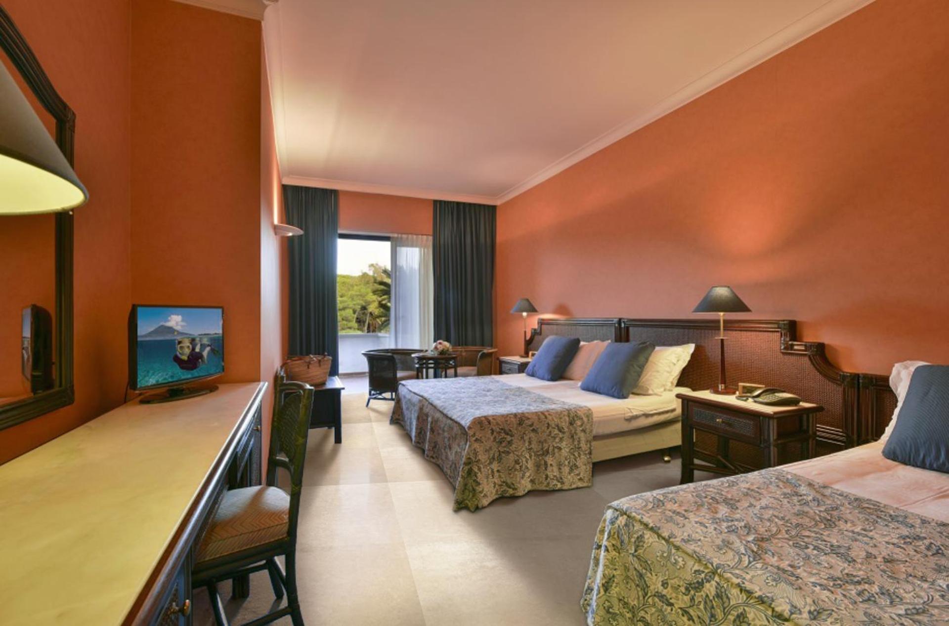 Hotel Schuhmann Paestum Esterno foto