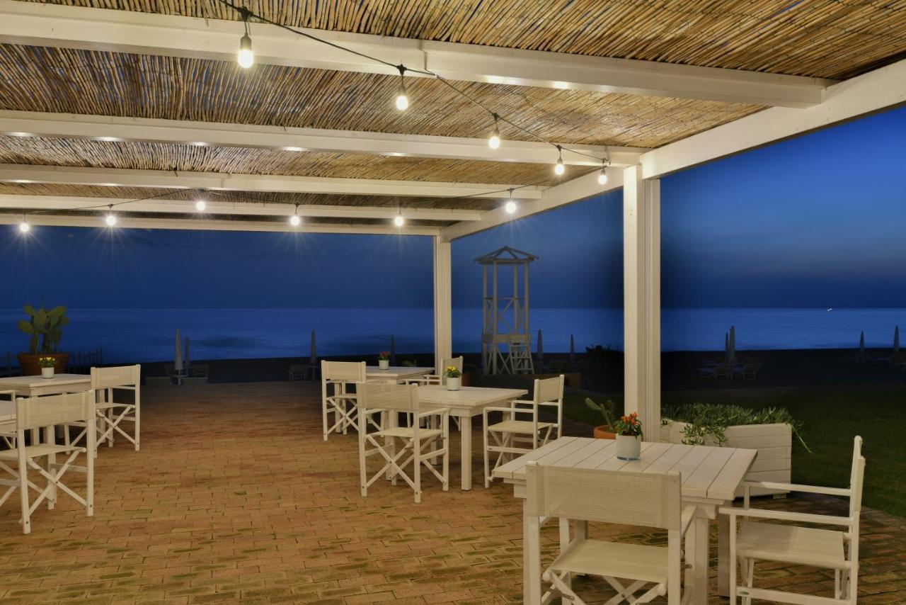 Hotel Schuhmann Paestum Esterno foto