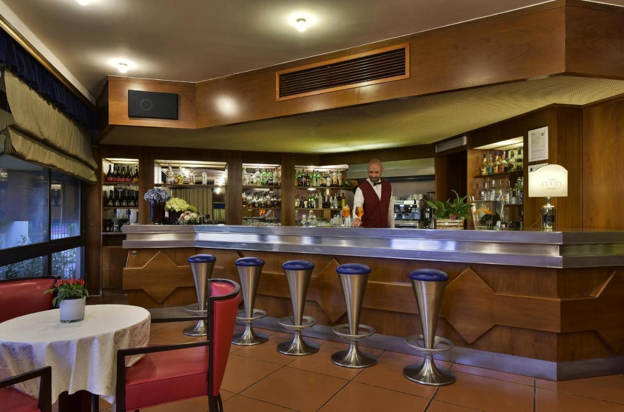 Hotel Schuhmann Paestum Esterno foto