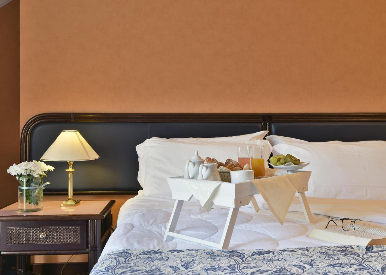 Hotel Schuhmann Paestum Esterno foto